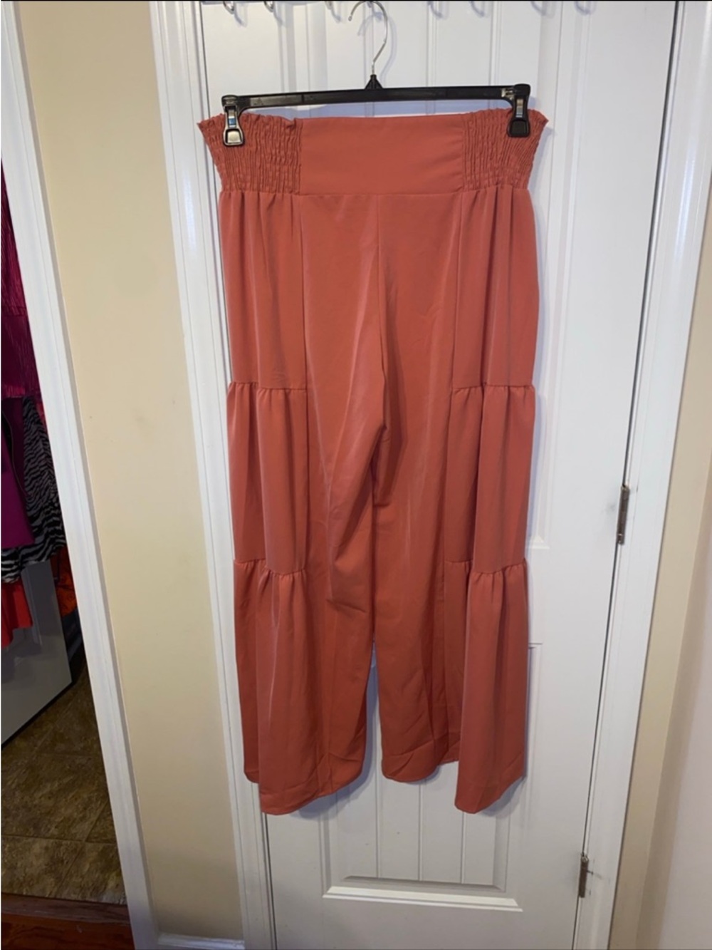 NWOT Wide-Leg Tiered Pants in Rust with Smocked Waist XL